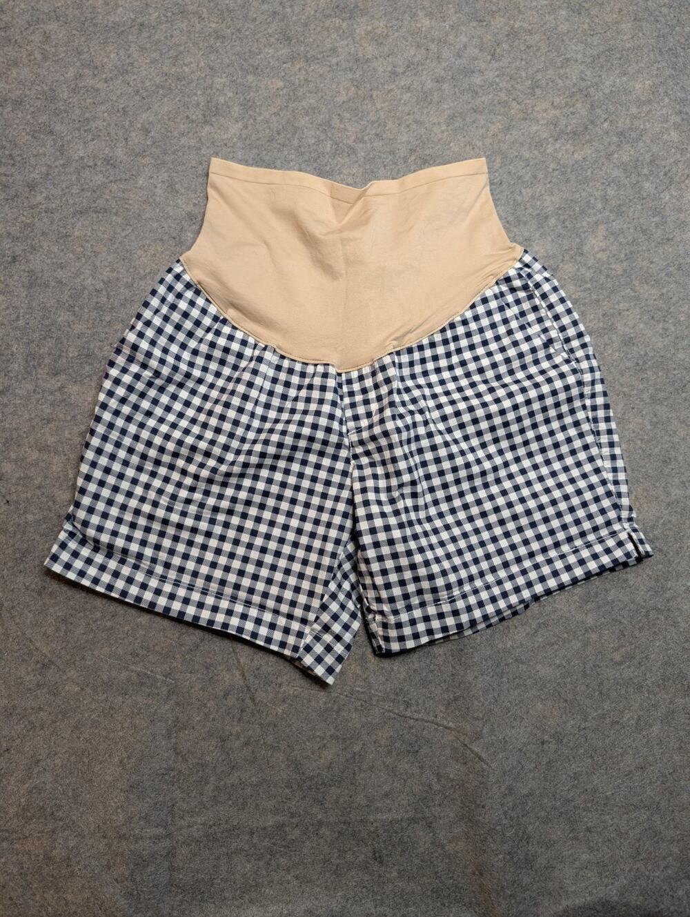 Old Navy Woman's Size 12 Plaid Maternity Shorts Full Panel Blue White Plaid